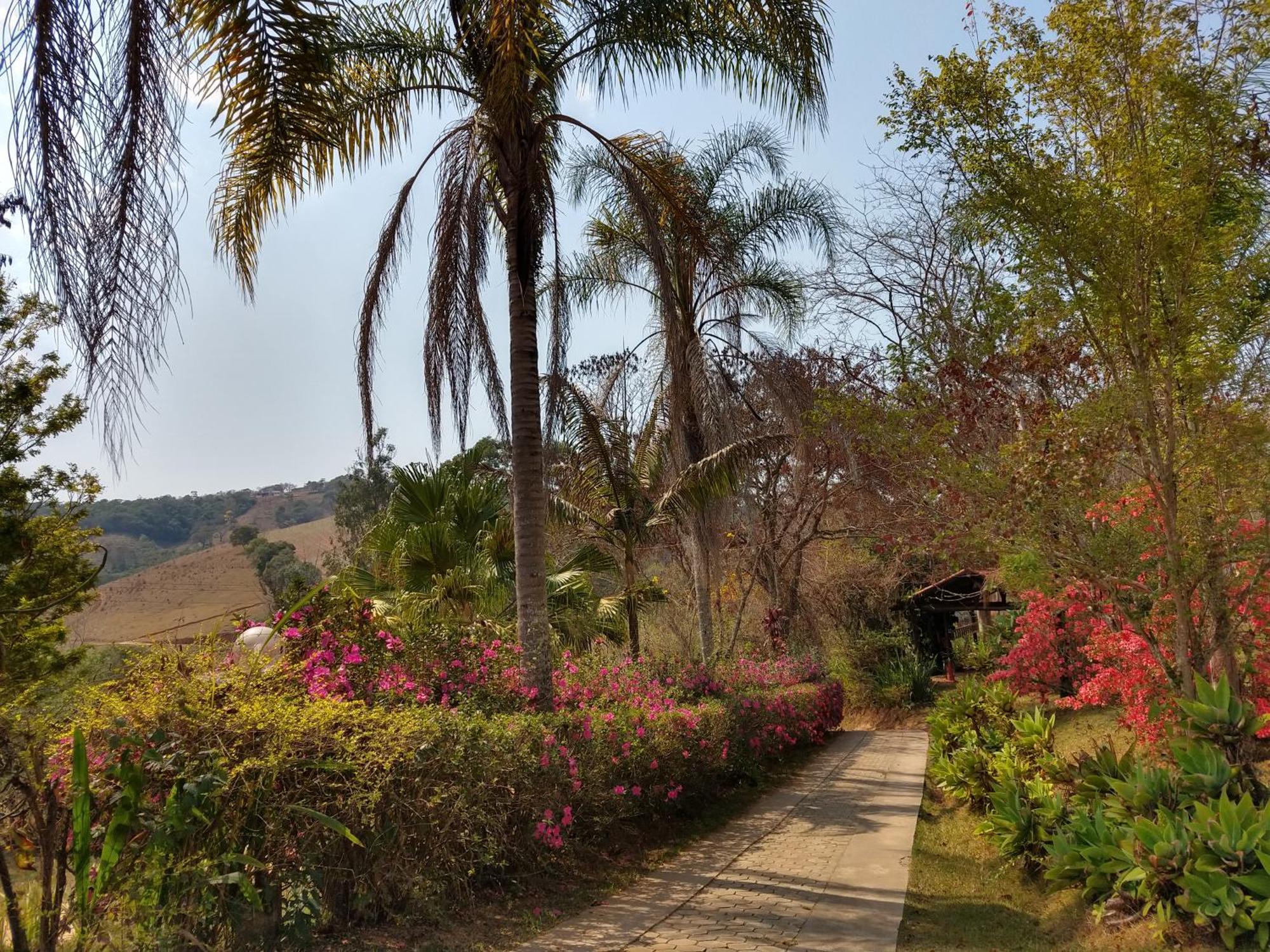 Pousada Colar De Ouro Chales Cunha Exteriér fotografie
