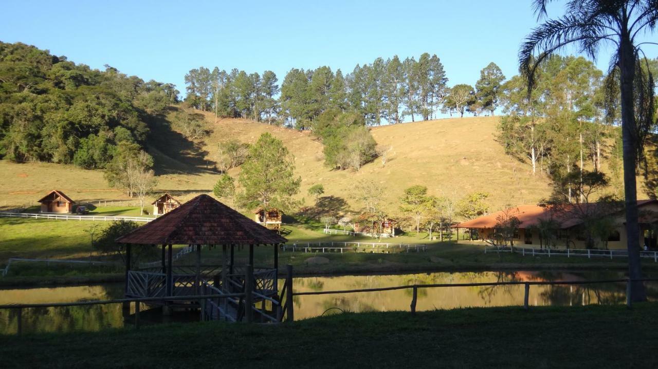 Pousada Colar De Ouro Chales Cunha Exteriér fotografie