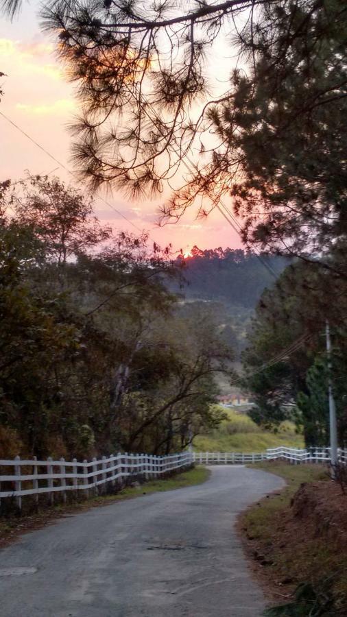 Pousada Colar De Ouro Chales Cunha Exteriér fotografie