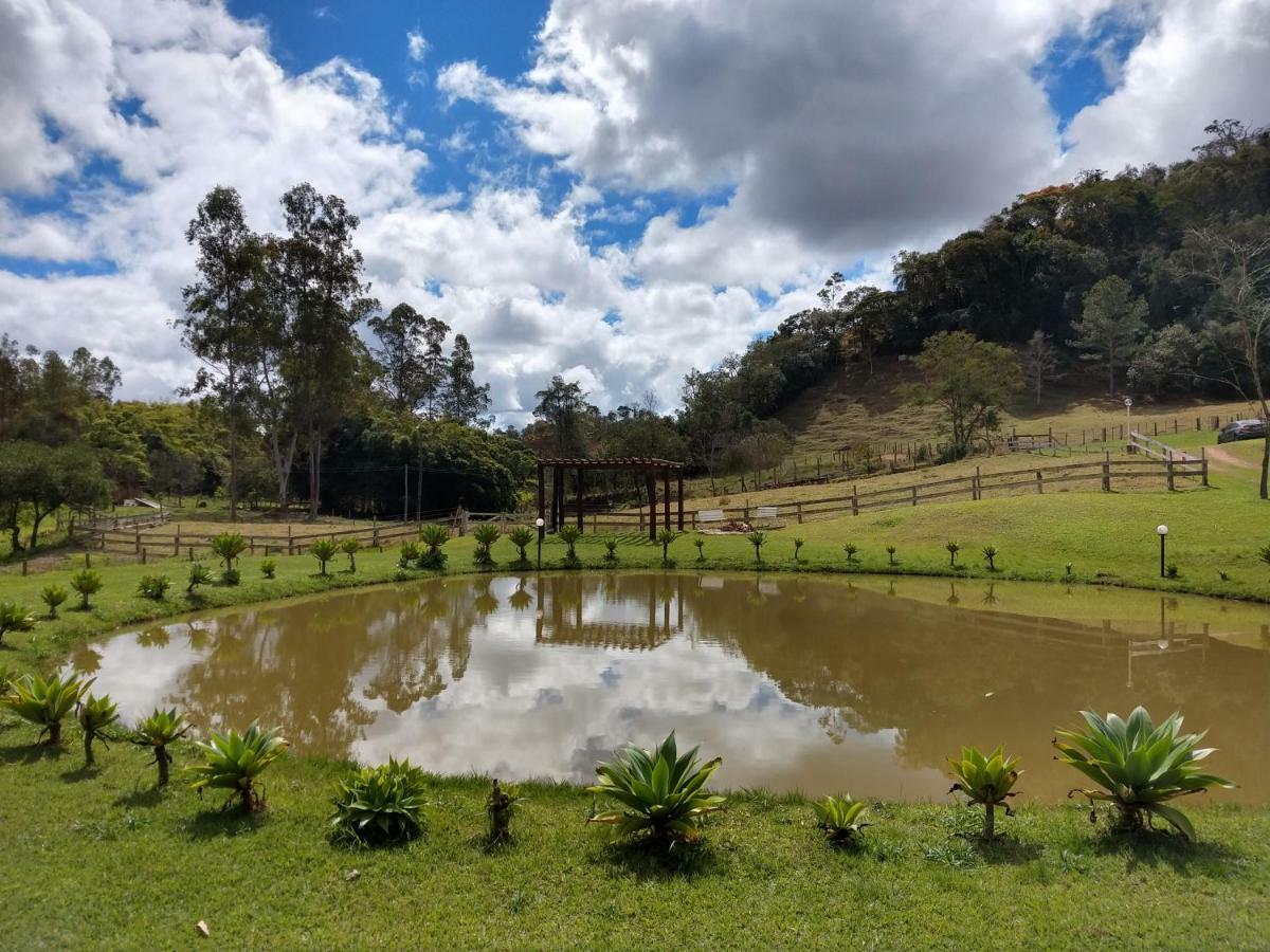 Pousada Colar De Ouro Chales Cunha Exteriér fotografie